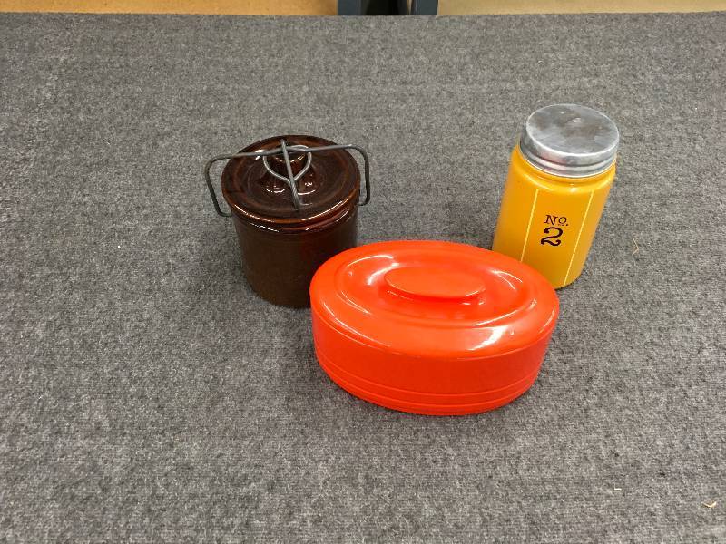 lot 100 image: Three JarsContainers