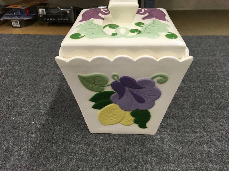 lot 130 image: Cookie Jar