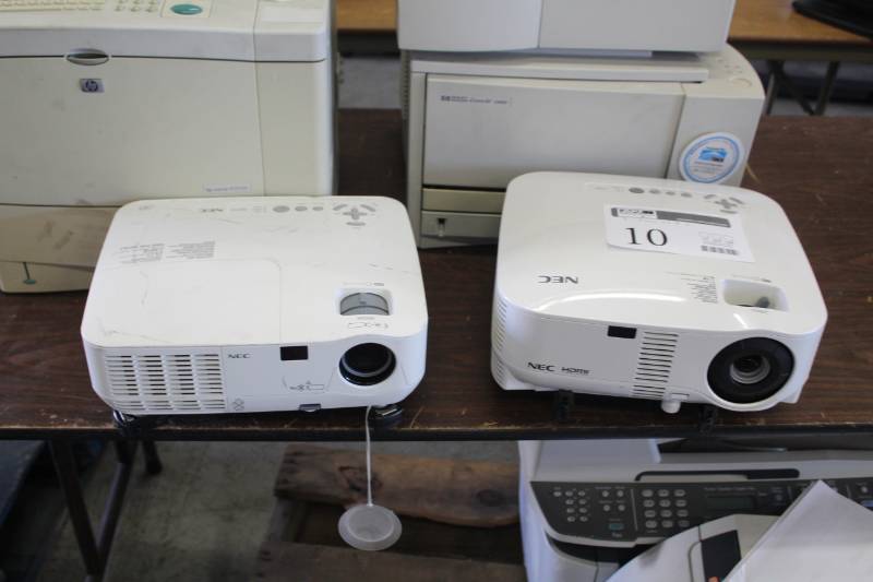 lot 10 image: Lot of (2) NEC NP215 HDMI Projectors