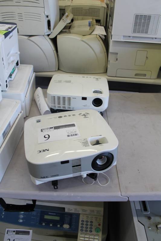 lot 9 image: Lot of (2) NEC NP215 HDMI Projectors