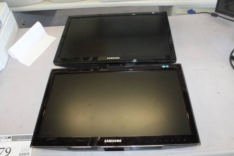 lot 79 image: Lot of (2) Samsung SyncMaster 2253BWP2250 22in. Computer Monitors