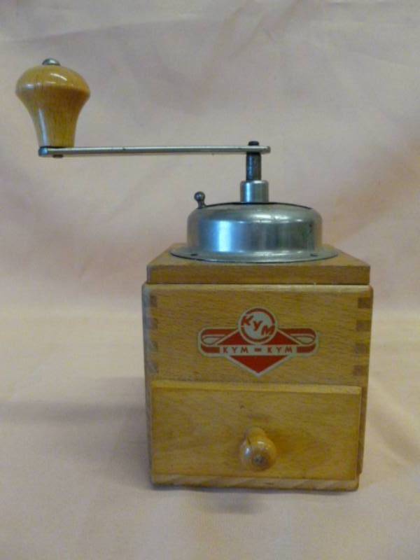 lot 10 image: Vintage Coffee Grinder