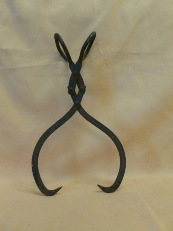 lot 17 image: Vintage Ice Tongs