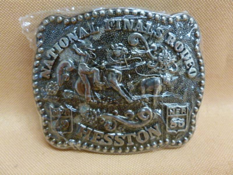 lot 31 image: Collectible Belt Buckle