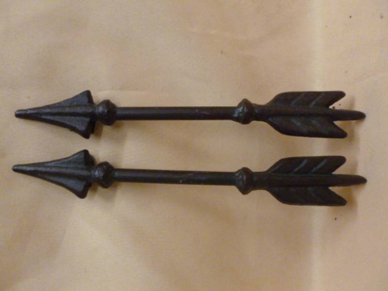 lot 45 image: Cast Iron Wall Decorations