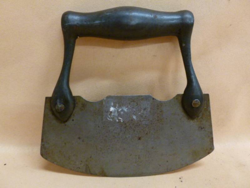 lot 56 image: Vintage Ula Knife