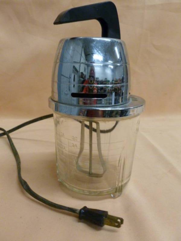 lot 60 image: Vintage Electric Beater Jar
