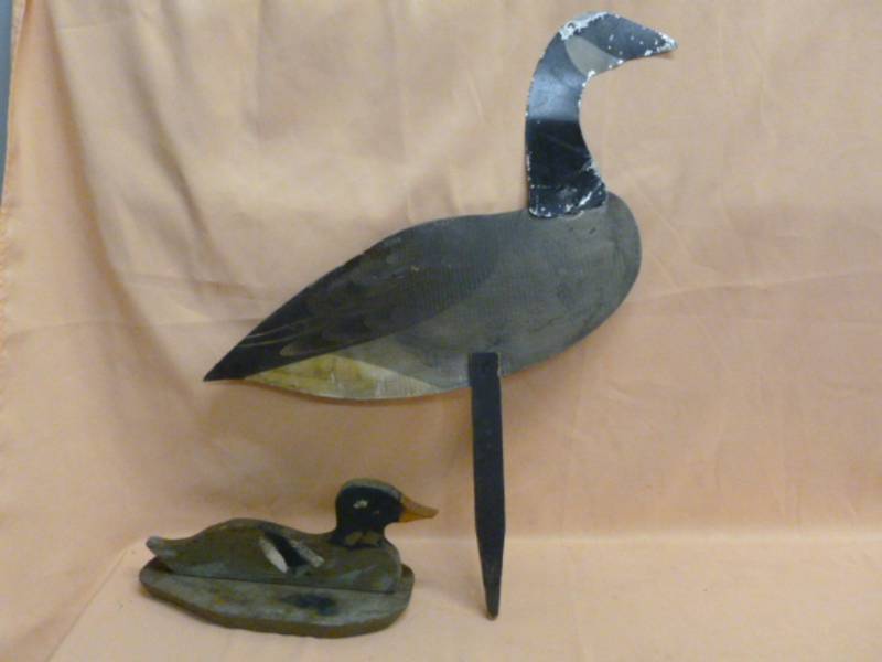 lot 64 image: Vintage Duck Decoy