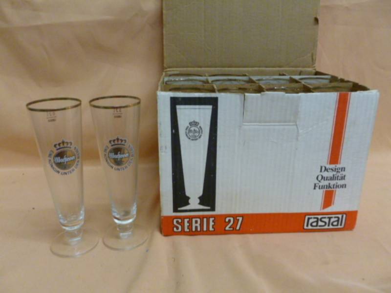 lot 85 image: German Glass Set