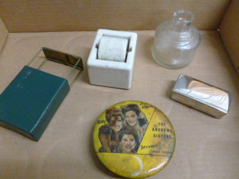 lot 88 image: Vintage Items