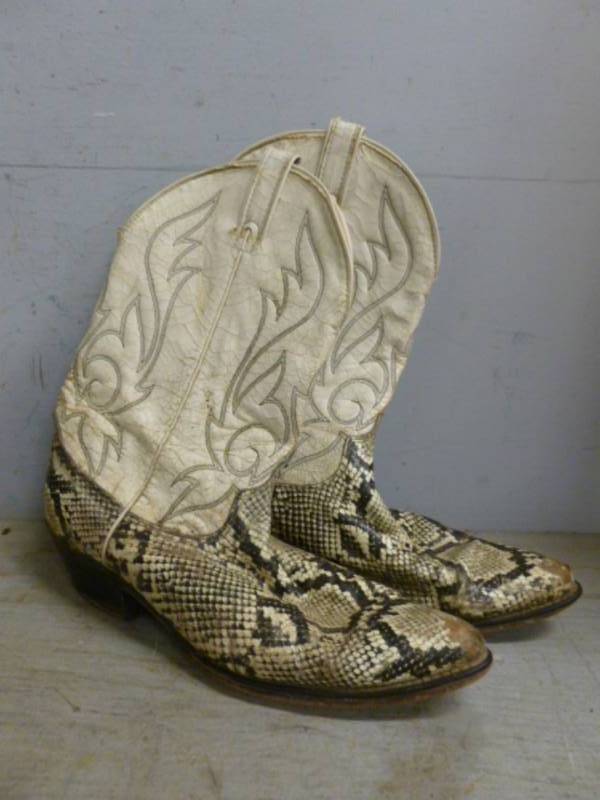 lot 90 image: Cowboy Boots