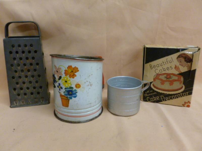 lot 95 image: Vintage Kitchen