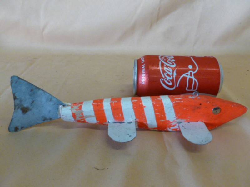 lot 140 image: Vintage Spearing Decoy