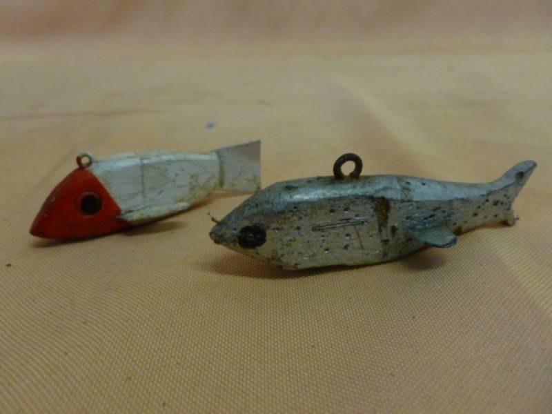 lot 143 image: Vintage Spearing Decoys