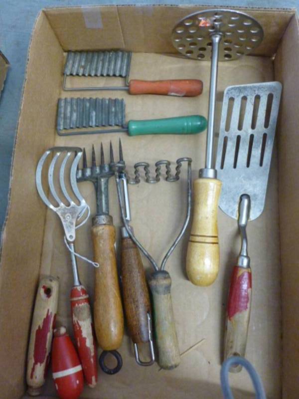 lot 181 image: Vintage Kitchen
