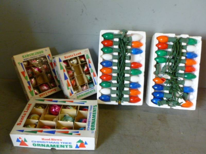 lot 192 image: Christmas Lights