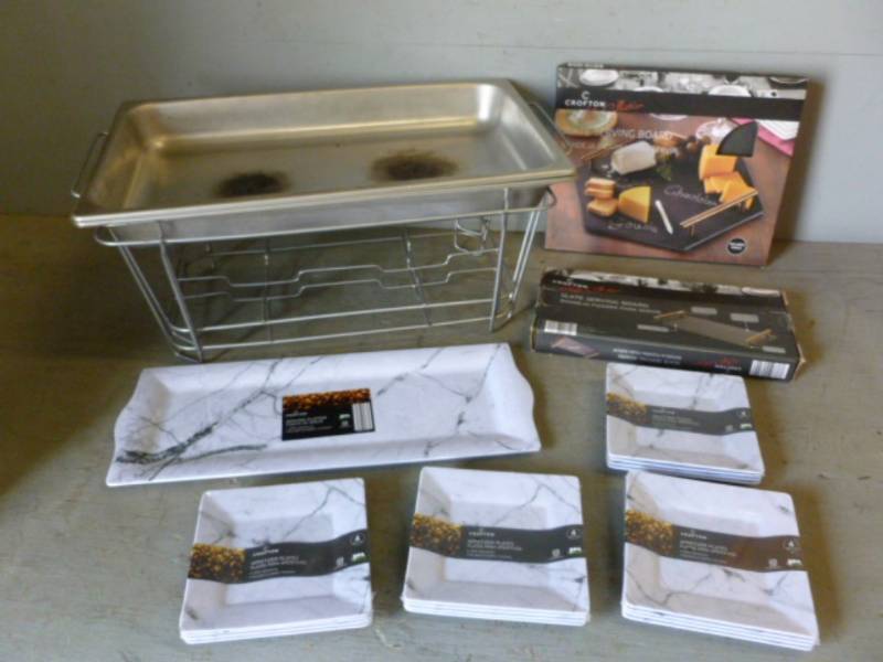lot 243 image: New Kitchen Serving Set