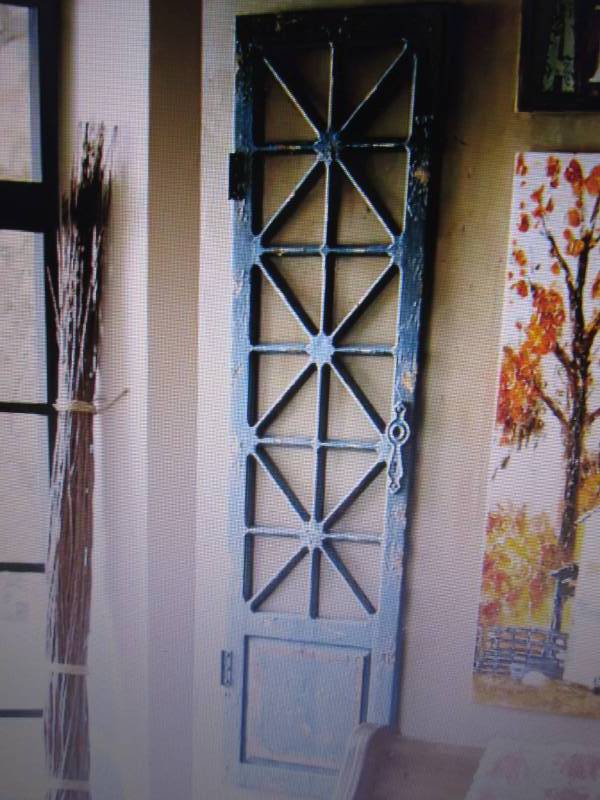 lot 16 image: Shutter Door Wall Hanging open box ...