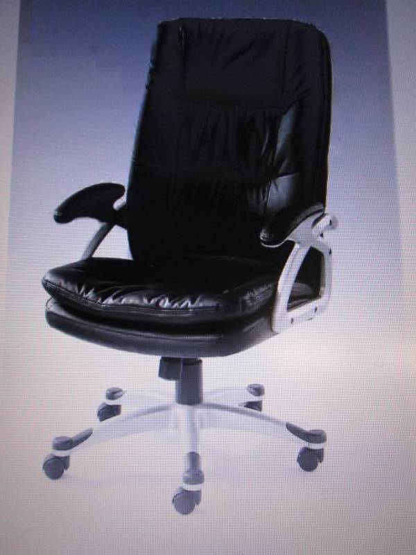 lot 57 image: Executive Office Chair open box, us...