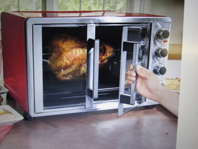 lot 74 image: Double-Door Toaster Oven with Conve...