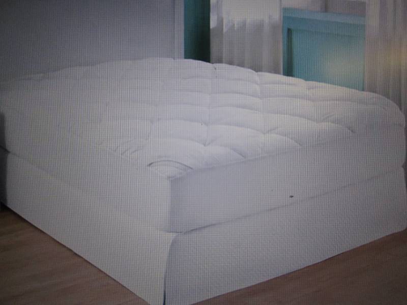 lot 80 image: Sleep Connection Full-Protection Ov...
