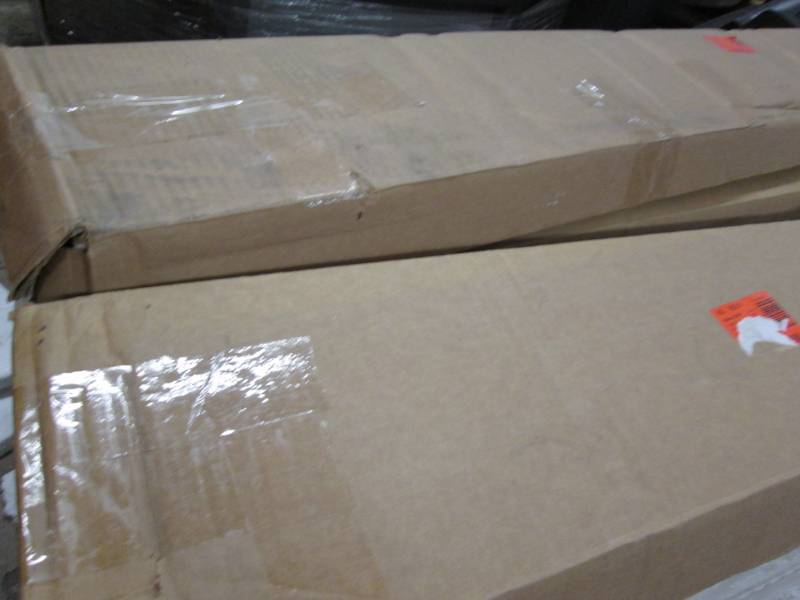 lot 99 image: 4 Cases Home Decorators Collection ...