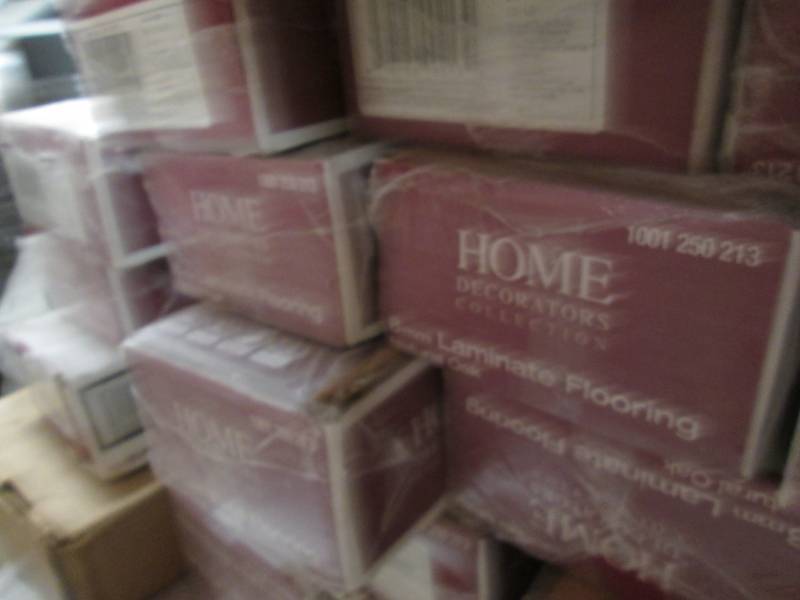 lot 102 image: 8 Cases Home Decorators Collection ...