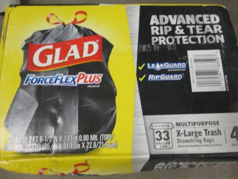 lot 121 image: Glad 33 Gal. ForceFlex Drawstring O...