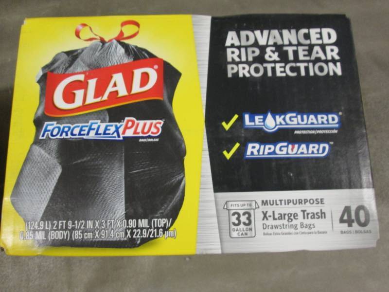 lot 122 image: Glad 33 Gal. ForceFlex Drawstring O...