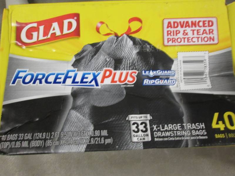 lot 123 image: Glad 33 Gal. ForceFlex Drawstring O...