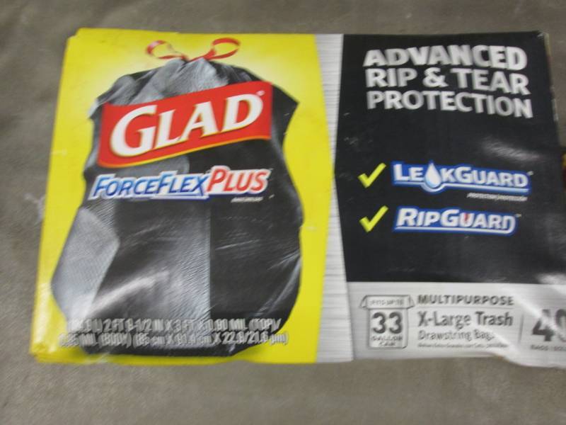 lot 127 image: Glad 33 Gal. ForceFlex Drawstring O...