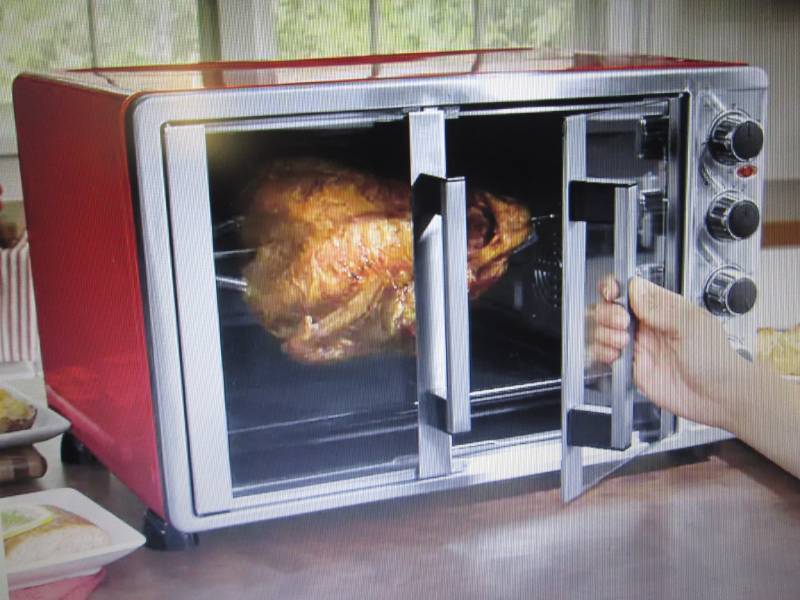 lot 187 image: Double-Door Toaster Oven with Conve...