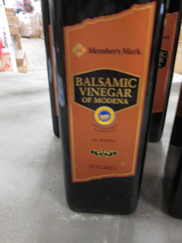 lot 206 image: 5- 34 oz Bottles Members Mark Balsa...