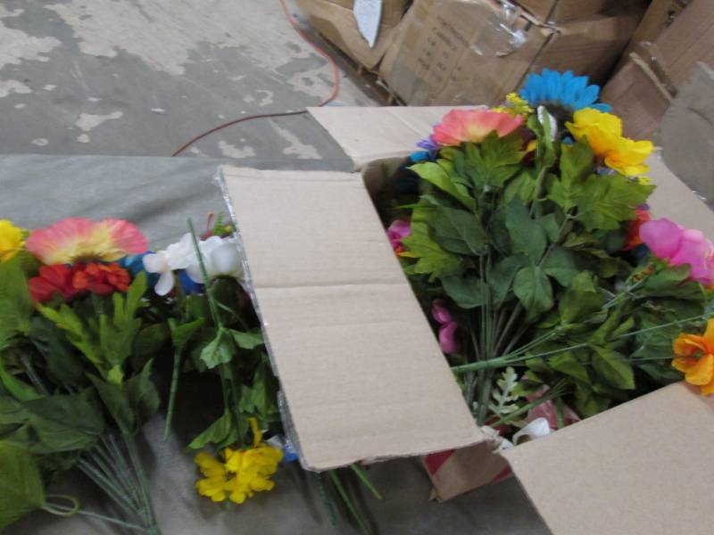 lot 211 image: Box of Assorted Artificial Flowers...
