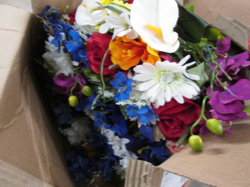 lot 215 image: Box of Assorted Artificial Flowers...