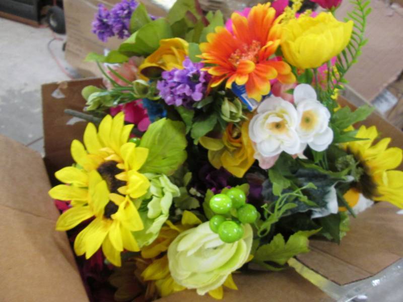 lot 217 image: Box of Assorted Artificial Flowers...