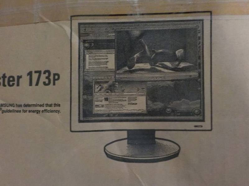 lot 54 image: Samsung Sync Master TFF- LCD Monito...