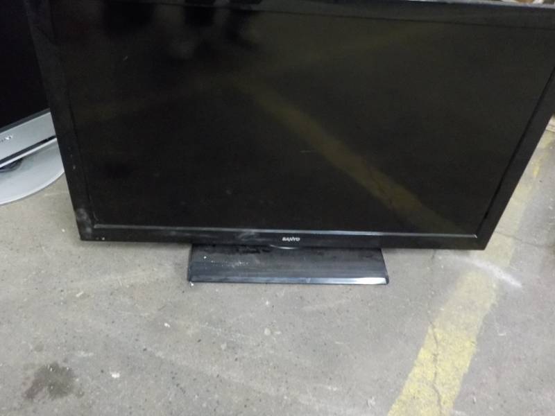 lot 70 image: Sanyo 42 powers on...
