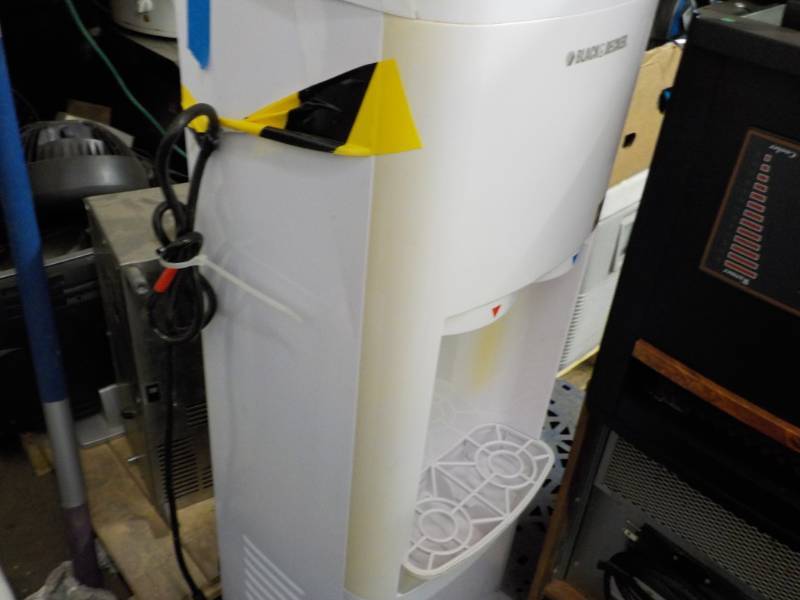 lot 95 image: Black and Decker Energy Star Water ...