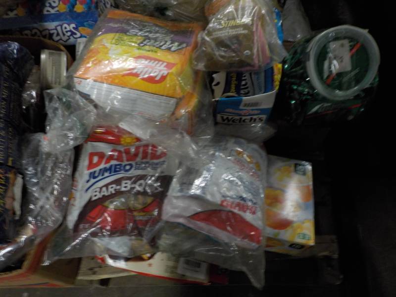 lot 111 image: Pallet of Sweets and Snacks...