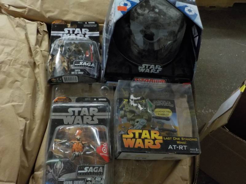 lot 121 image: Star Wars...