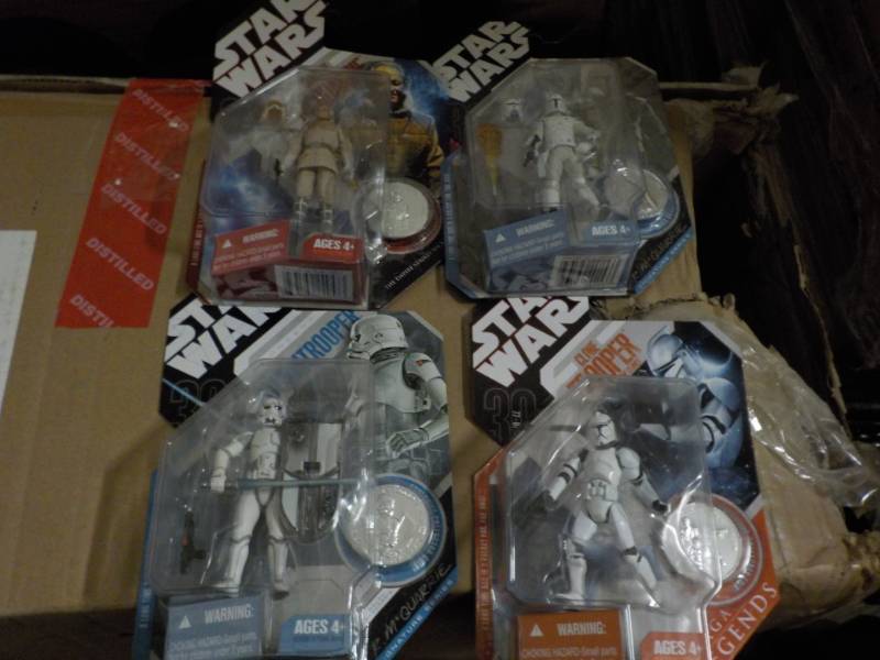 lot 128 image: Star Wars...