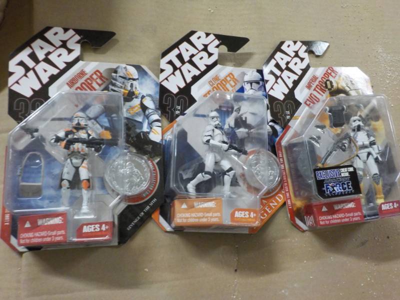 lot 129 image: Star Wars...