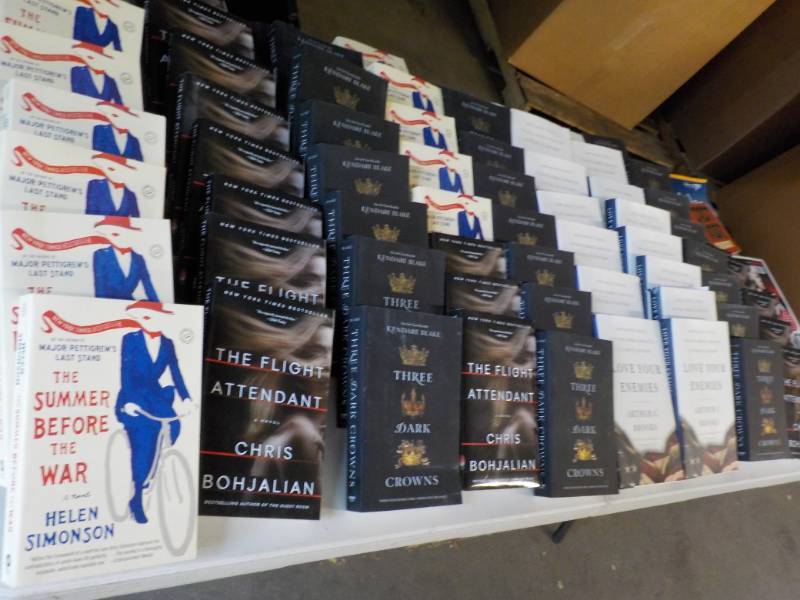 lot 190 image: 70 books great resale value...