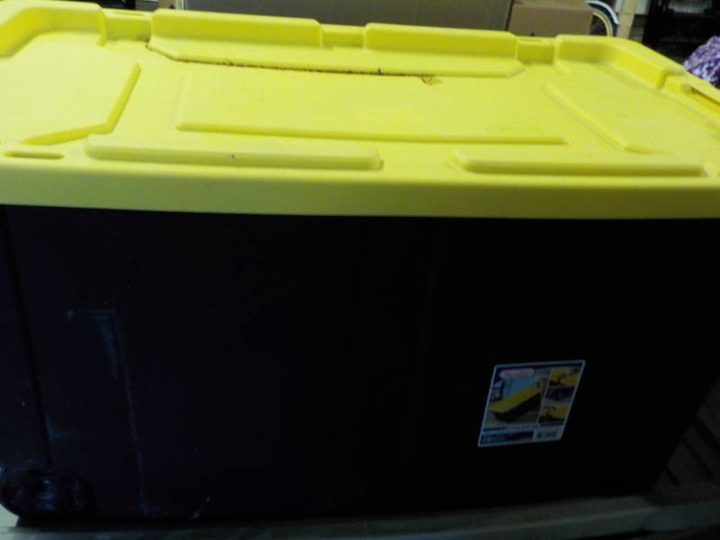 lot 191 image: Sterilite 40 Gallon Tote with Cover...