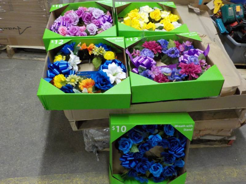 lot 193 image: Lot of 5 Grave Site Wreaths...