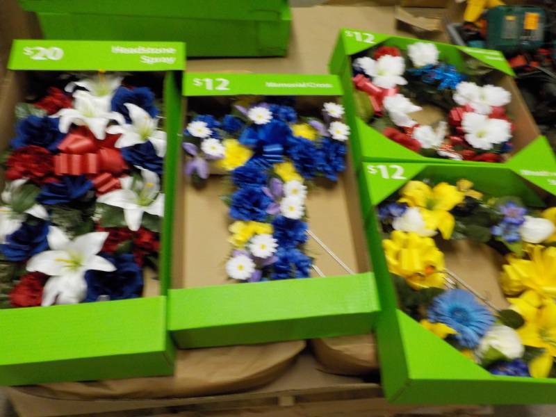 lot 197 image: 4 Cemetery Wreaths ...