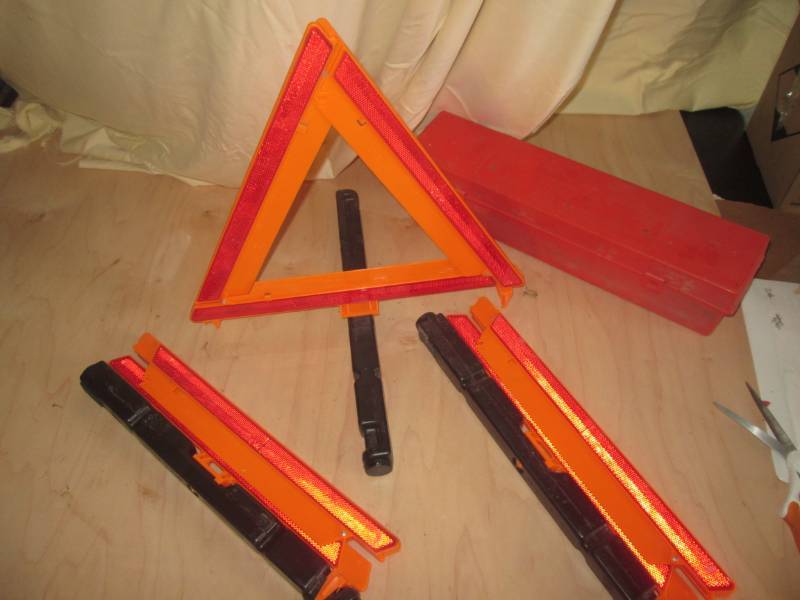 lot 14 image: Set of 3 safety reflectors...