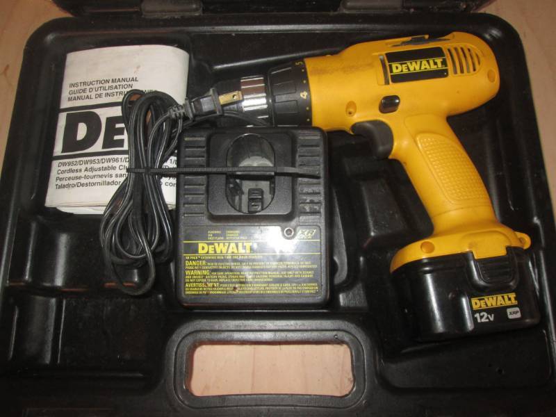 lot 24 image: Dewalt battery powered drill with b...
