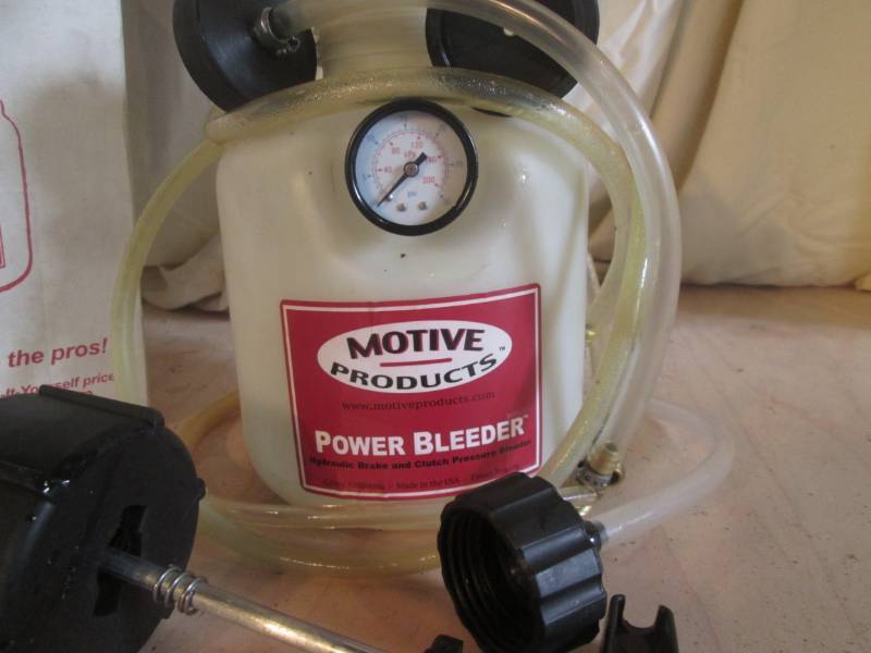 lot 41 image: Power bleeder for brakes...